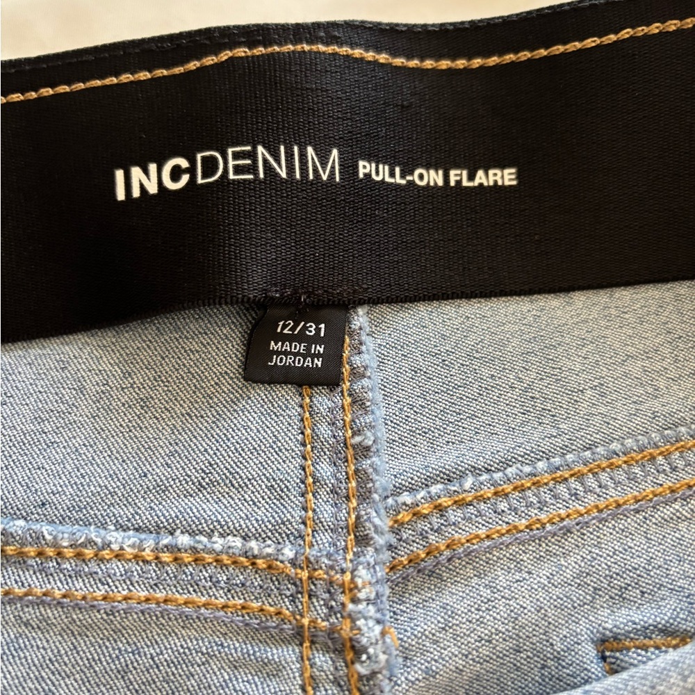 Women's Pull-On Flare Jeans